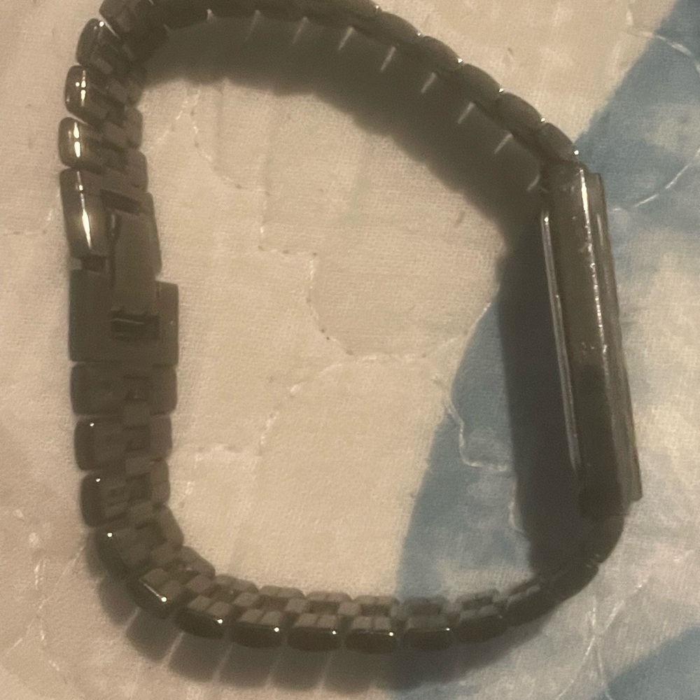 Seiko Gold and Silver Watch. Needs battery. Damaged and wear. - Picture 6 of 12